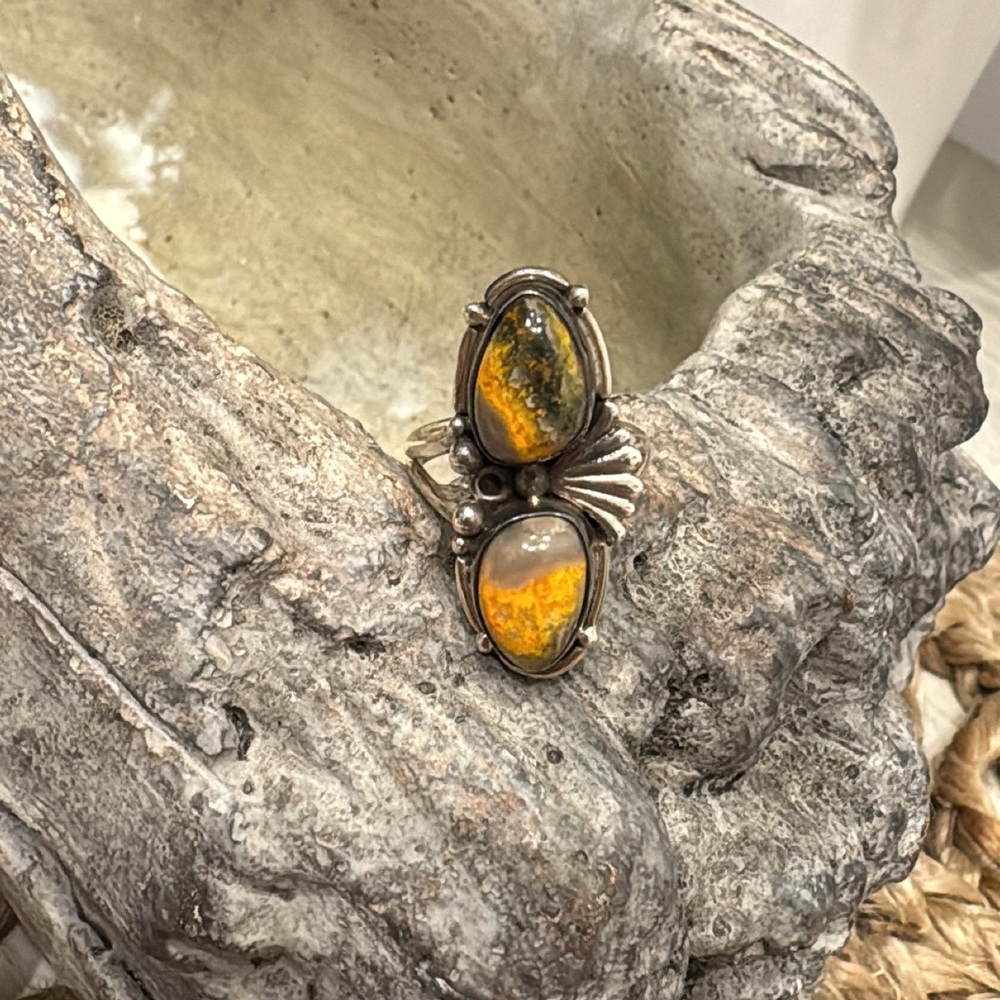 🐝𝙎𝙏𝙐𝙉𝙉𝙄𝙉𝙂 𝙎𝙏𝙀𝙍𝙇𝙄𝙉𝙂 𝙎𝙄𝙇𝙑𝙀𝙍 𝙍𝙄𝙉𝙂 𝙒𝙄𝙏𝙃 𝘽𝙐𝙈𝘽𝙇𝙀 𝘽𝙀𝙀 𝙅𝘼𝙎𝙋𝙀𝙍 𝙎𝙏𝙊𝙉𝙀𝙎 - Picture 7 of 10